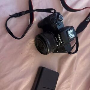 Canon m50 Black Mirrorless Camera with Strap
